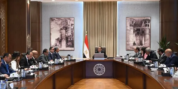 رئيس الوزراء: زيادة العائد من الأصول السياحية للدولة من خلال تحسين الفنادق التراثية رئيس الوزراء: زيادة العائد من الأصول السياحية للدولة من خلال تحسين الفنادق التراثية
