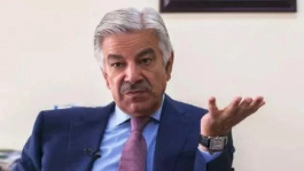 وزير الدفاع الباكستاني: الأسلحة النووية في إسرائيل تشكل خطرًا على السلام العالمي وزير الدفاع الباكستاني: الأسلحة النووية في إسرائيل تشكل خطرًا على السلام العالمي