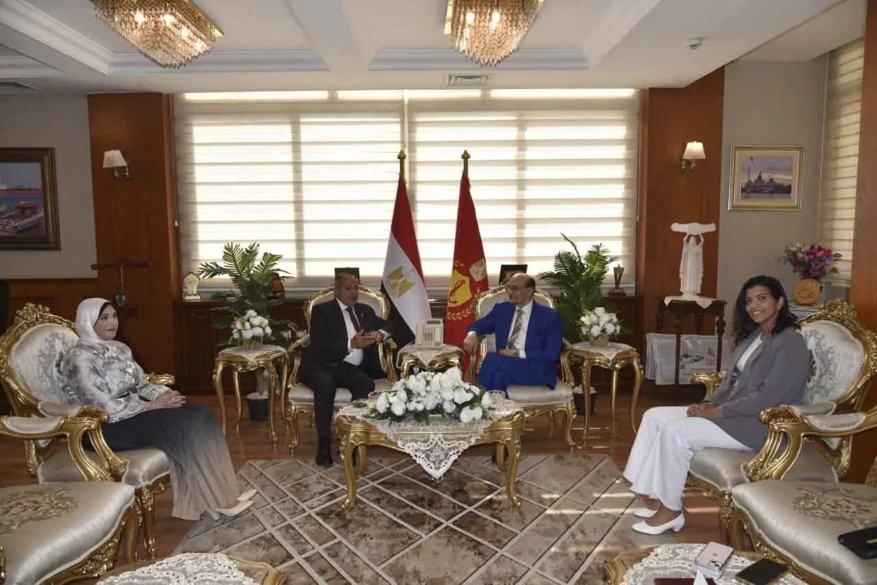 محافظ بورسعيد يرحب بالفنان محمد صبحي خلال فعاليات الندوة الثقافية محافظ بورسعيد يرحب بالفنان محمد صبحي خلال فعاليات الندوة الثقافية