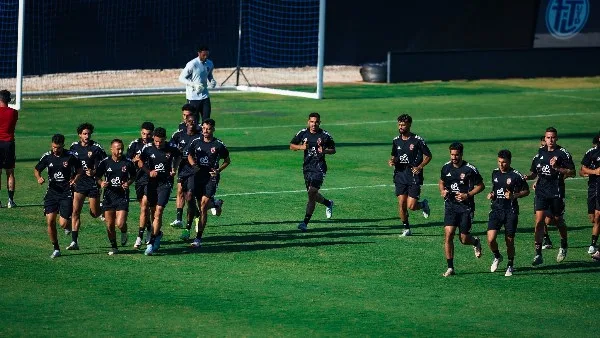 الأهلي يبدأ تدريباته الأولى في نيوجيرسي تحضيراً لمواجهة بالميراس الأهلي يبدأ تدريباته الأولى في نيوجيرسي تحضيراً لمواجهة بالميراس