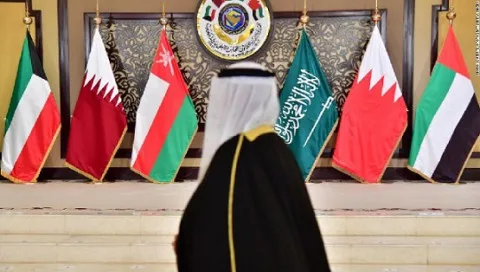 الاجتماع الوزاري الخليجي يحذر من أن الهجوم الإسرائيلي على إيران يثير سيناريوهات مقلقة ويدعو إلى التهدئة ووقف الأعمال العسكرية. الاجتماع الوزاري الخليجي يحذر من أن الهجوم الإسرائيلي على إيران يثير سيناريوهات مقلقة ويدعو إلى التهدئة ووقف الأعمال العسكرية.