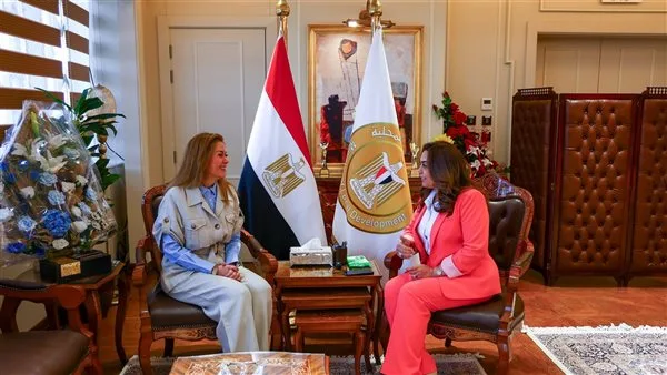 وزيرة التنمية المحلية تلتقي المدير التنفيذي للأكاديمية الوطنية للتدريب وزيرة التنمية المحلية تلتقي المدير التنفيذي للأكاديمية الوطنية للتدريب