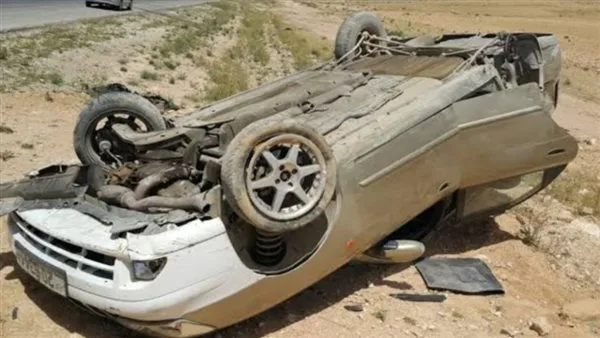 إصابة وكيل النيابة الإدارية إثر انقلاب سيارة على الطريق الصحراوي في قنا إصابة وكيل النيابة الإدارية إثر انقلاب سيارة على الطريق الصحراوي في قنا