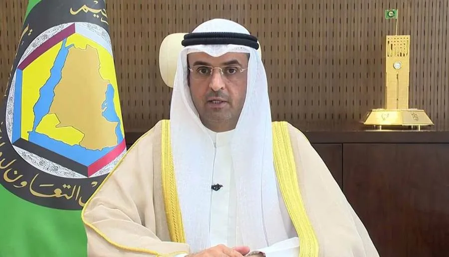 أمين عام مجلس التعاون الخليجي: من الضروري إعادة بدء المحادثات بين الولايات المتحدة وإيران. أمين عام مجلس التعاون الخليجي: من الضروري إعادة بدء المحادثات بين الولايات المتحدة وإيران.