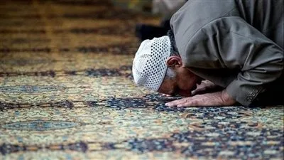 الإفتاء تفسر حكم جمع الصلوات أثناء السفر الإفتاء تفسر حكم جمع الصلوات أثناء السفر