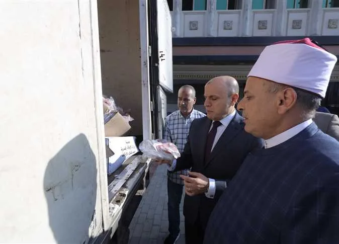 تحت إطار «صكوك أضاحي».. توزيع 2 طن من اللحوم على الأسر المستحقة في مراكز كفر الشيخ تحت إطار «صكوك أضاحي».. توزيع 2 طن من اللحوم على الأسر المستحقة في مراكز كفر الشيخ