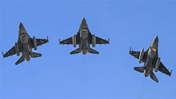 إيران تُعلن عن تدمير أربع طائرات مقاتلة من طراز F-35 إيران تُعلن عن تدمير أربع طائرات مقاتلة من طراز F-35