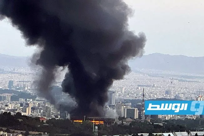التلفزيون الإيراني الرسمي يعود للبث المباشر بعد الهجوم الإسرائيلي (صور وفيديو) التلفزيون الإيراني الرسمي يعود للبث المباشر بعد الهجوم الإسرائيلي (صور وفيديو)