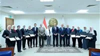 وزير التعليم ونائب رئيس «جايكا» يكرمان المجموعة الرابعة من مدربي فعّاليات التوكاتسو وزير التعليم ونائب رئيس «جايكا» يكرمان المجموعة الرابعة من مدربي فعّاليات التوكاتسو