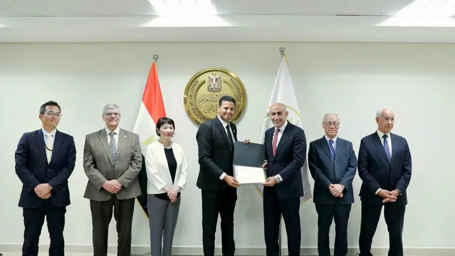 وزير التعليم ونائب رئيس هيئة التعاون الدولي اليابانية “جايكا” يحتفلان بتكريم الدفعة الرابعة من مدربي أنشطة التوكاتسو وزير التعليم ونائب رئيس هيئة التعاون الدولي اليابانية “جايكا” يحتفلان بتكريم الدفعة الرابعة من مدربي أنشطة التوكاتسو