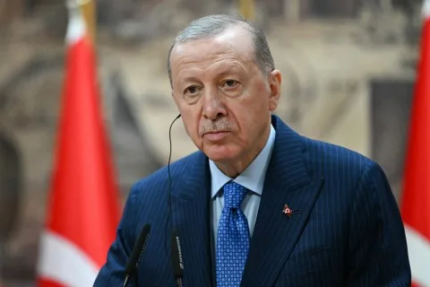 أردوغان: العدوان الإسرائيلي على إيران يحمل أهدافًا “سلبية” ونسعى لزيادة مخزون الصواريخ لتحقيق الردع. أردوغان: العدوان الإسرائيلي على إيران يحمل أهدافًا “سلبية” ونسعى لزيادة مخزون الصواريخ لتحقيق الردع.