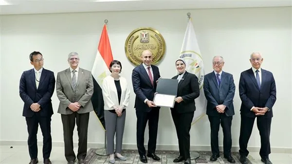 وزير التعليم يشارك في تسليم شهادات الاعتماد للدفعه الرابعة من مدربي “التوكاتسو” بالتعاون مع “جايكا” وزير التعليم يشارك في تسليم شهادات الاعتماد للدفعه الرابعة من مدربي “التوكاتسو” بالتعاون مع “جايكا”