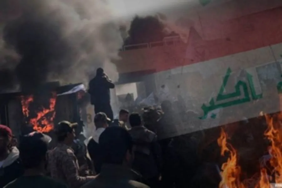عاجل.. مؤيدو إيران يتسلّلون إلى السفارة الأمريكية في العراق عاجل.. مؤيدو إيران يتسلّلون إلى السفارة الأمريكية في العراق