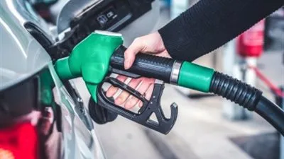 الحكومة تؤكد التزامها بعدم زيادة أسعار الوقود حتى أكتوبر المقبل الحكومة تؤكد التزامها بعدم زيادة أسعار الوقود حتى أكتوبر المقبل