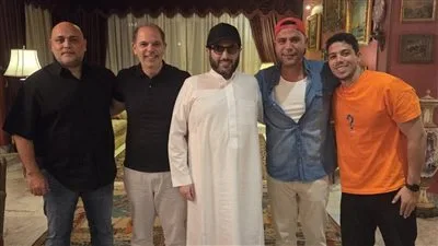 بصحة جيدة.. تركي آل الشيخ يشارك تفاصيل زيارته للزعيم عادل إمام في منزله. بصحة جيدة.. تركي آل الشيخ يشارك تفاصيل زيارته للزعيم عادل إمام في منزله.