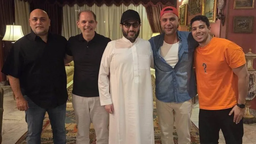 آل الشيخ بعد لقائه مع عادل إمام: أشاهد الأهلي ومسرور بالتعاون مع محمد ورامي لإنتاج “شمس الزناتي” آل الشيخ بعد لقائه مع عادل إمام: أشاهد الأهلي ومسرور بالتعاون مع محمد ورامي لإنتاج “شمس الزناتي”