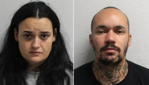 حفلة عيد الميلاد تتحول إلى مسرح جريمة بسبب مفاجئ حفلة عيد الميلاد تتحول إلى مسرح جريمة بسبب مفاجئ