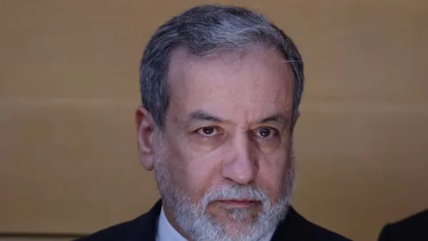 عراقجي: نحن ملتزمون دبلوماسياً ولم نبتعد عن طاولة الحوار، لكن تركيزنا حالياً على مواجهة العدوان. عراقجي: نحن ملتزمون دبلوماسياً ولم نبتعد عن طاولة الحوار، لكن تركيزنا حالياً على مواجهة العدوان.