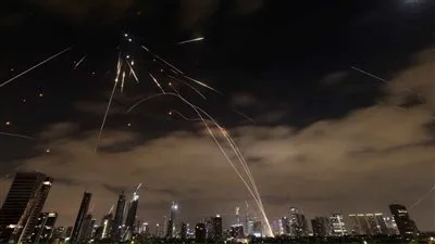 تقارير إسرائيلية: إطلاق صاروخ إيراني يسقط في الجنوب تقارير إسرائيلية: إطلاق صاروخ إيراني يسقط في الجنوب