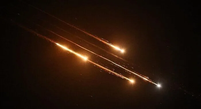 الحرس الثوري يهاجم الموقع الذي استهدف مبنى التلفزيون الإيراني الحرس الثوري يهاجم الموقع الذي استهدف مبنى التلفزيون الإيراني