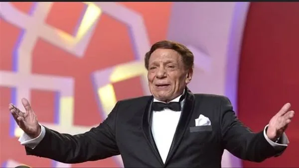 “مسرح يأتيني بالتنفس” .. اكتشف محادثة عادل إمام مع تركي آل الشيخ خلال زيارته. “مسرح يأتيني بالتنفس” .. اكتشف محادثة عادل إمام مع تركي آل الشيخ خلال زيارته.
