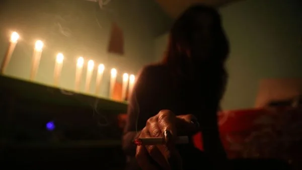 سميرة تقدم طلب طلاق أمام محكمة الأسرة: قلقة بشأن مظهره ولا يذهب إلى السوق سميرة تقدم طلب طلاق أمام محكمة الأسرة: قلقة بشأن مظهره ولا يذهب إلى السوق
