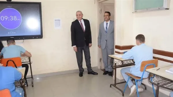 طلاب الثانوية العامة في الغربية يجتازون امتحان اللغة الأجنبية الثانية اليوم طلاب الثانوية العامة في الغربية يجتازون امتحان اللغة الأجنبية الثانية اليوم