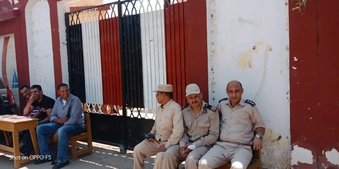 الثانوية العامة 2025: تعزيزات أمنية كبيرة حول لجان الامتحانات في دمياط الثانوية العامة 2025: تعزيزات أمنية كبيرة حول لجان الامتحانات في دمياط