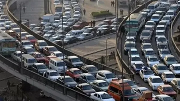 ازدحام مروري وتباطؤ في حركة السيارات في القاهرة والجيزة صباح اليوم ازدحام مروري وتباطؤ في حركة السيارات في القاهرة والجيزة صباح اليوم