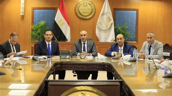 وزير التعليم يراقب امتحانات الثانوية العامة من المركز الرئيسي للعمليات في الوزارة وزير التعليم يراقب امتحانات الثانوية العامة من المركز الرئيسي للعمليات في الوزارة