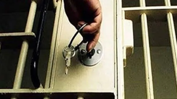 إطلاق سراح عامل محطة وقود في المقطم بعد الاعتداء على كلب