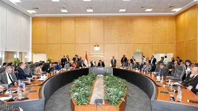 وزير الإسكان يلتقي بشكل دوري بأعضاء مجلسي النواب والشيوخ لمناقشة احتياجات المواطنين. وزير الإسكان يلتقي بشكل دوري بأعضاء مجلسي النواب والشيوخ لمناقشة احتياجات المواطنين.