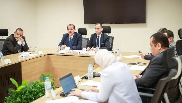 الصحة: لجنة لتقدير كفاءة مديري ووكلاء المديريات تعقد مقابلات للمرشحين للمناصب القيادية. الصحة: لجنة لتقدير كفاءة مديري ووكلاء المديريات تعقد مقابلات للمرشحين للمناصب القيادية.