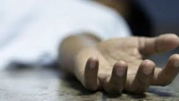 شاب ي stabbed زوجته أمام أبنائهما خلال بحثهما عن شقة للإيجار في التجمع