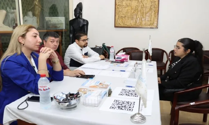 قسم السياحة والفنادق بجامعة الإسكندرية ينظم المعرض السنوي للتوظيف لدعم الشباب.