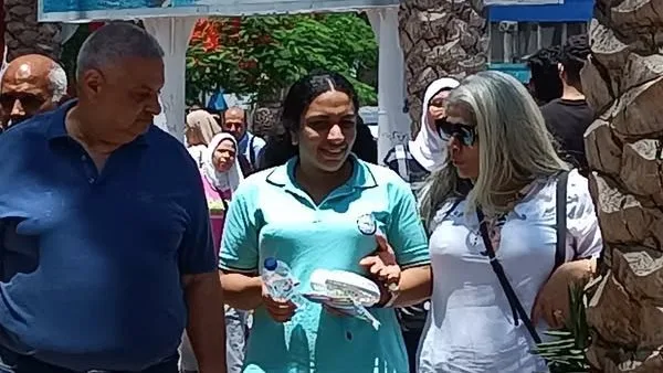 انتهاء امتحان مادة الاقتصاد للثانوية العامة “النظام القديم” في اللجنة الأولى