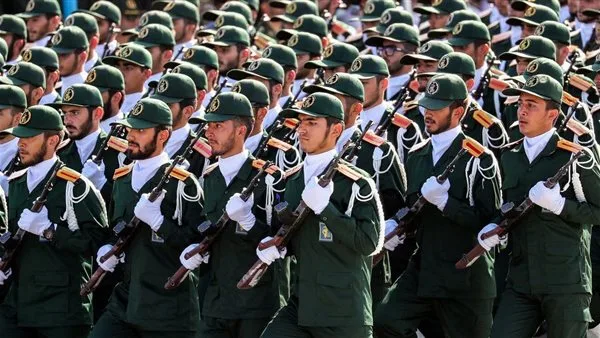 الحرس الثوري الإيراني: القوة الجوية بدأت مرحلة جديدة من الهجمات الصاروخية على إسرائيل