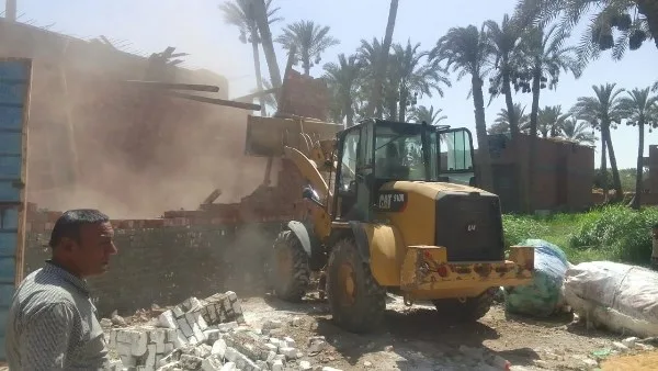 إزالة 27 حالة تعدٍّ على الممتلكات العامة في قرى البدرشين بمحافظة الجيزة