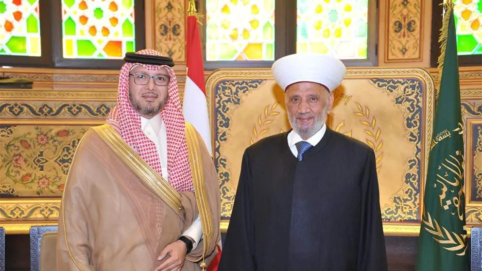 بخاري يناقش المستجدات السياسية مع دريان