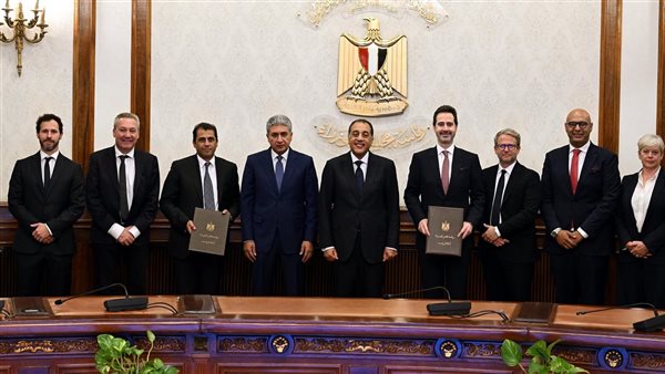 رئيس الوزراء يجتمع بالرئيس الإقليمي لمجموعة فنادق “حياة” العالمية ورئيس مجلس إدارة شركة “أدد العقارية”