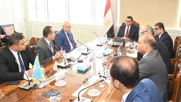وزير الإسكان يناقش مع “استادات” آليات التعاون لإدارة المرافق الترفيهية في المدن الجديدة