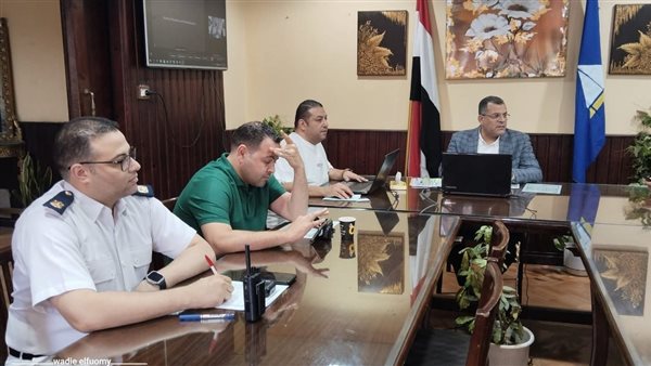 بالتفاصيل: وكيل وزارة التربية والتعليم في دمياط يراقب اليوم الثاني لامتحانات الثانوية العامة