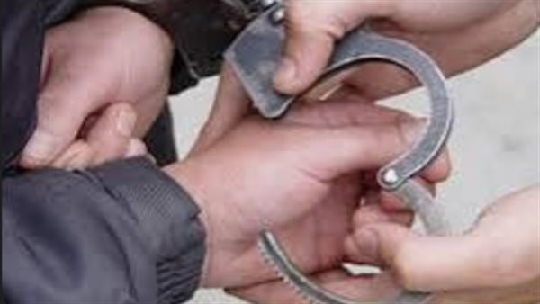 تفاصيل القبض على عامل توصيل تحرش بفتاة في التجمع الأول