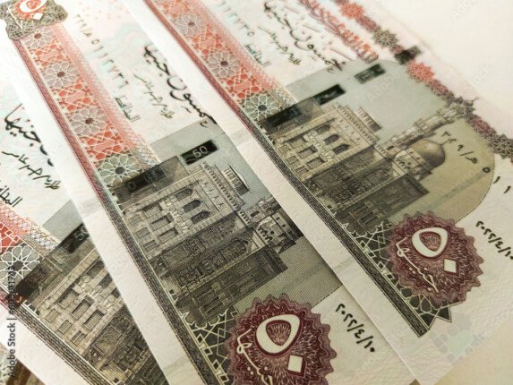 بنوك مصر تقدم صناديق ادخار بعوائد مختلفة لاستقطاب سيولة الأفراد.