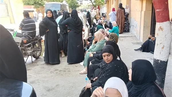 الامتحانات الثانوية العامة: انخفاض حالة 5 طلاب وطالبة نتيجة تشنجات أثناء الامتحانات في الشرقية.
