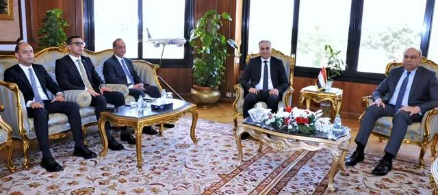 وزير الطيران المدني: نسعى لتحسين نظام حقوق الركاب وزيادة الثقة في خدماتنا وزير الطيران المدني: نسعى لتحسين نظام حقوق الركاب وزيادة الثقة في خدماتنا