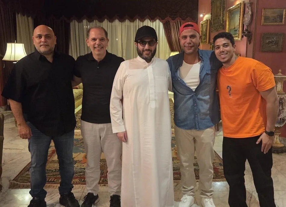 تركي آل الشيخ يشارك تفاصيل زيارته للزعيم عادل إمام ويُشعر جمهوره بالاطمئنان تركي آل الشيخ يشارك تفاصيل زيارته للزعيم عادل إمام ويُشعر جمهوره بالاطمئنان
