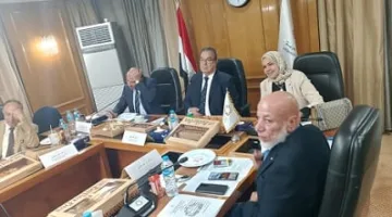 الضرائب: نسعى لإزالة كافة العقبات التي تواجه المصانع والشركات للاستفادة من التسهيلات الضريبية الحديثة.