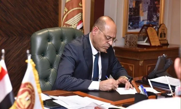 200 ألف جنيه تعويض لأسرة المتوفى و20 ألف جنيه للمصاب في حادث سقوط مدخنة مصنع الطوب 200 ألف جنيه تعويض لأسرة المتوفى و20 ألف جنيه للمصاب في حادث سقوط مدخنة مصنع الطوب