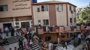 مجمع ناصر الطبي: فرقنا تواجه ظروفاً صعبة.. ولا يتوفر الحد الأدنى من الغذاء لهم